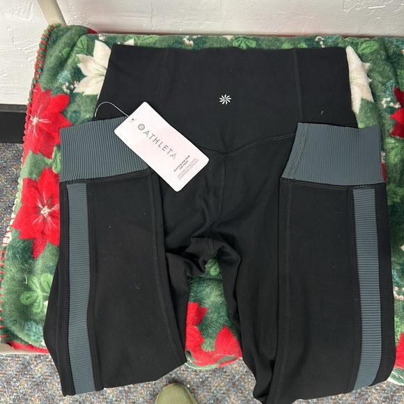 Athleta Elation Rib Trim Tight NWT SZ SMALL - Picture 4 of 4